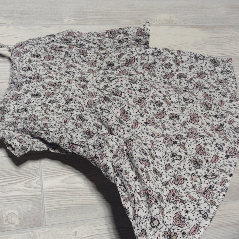 Floral & Paisley Cold Shoulder Top - Picture 9 of 14